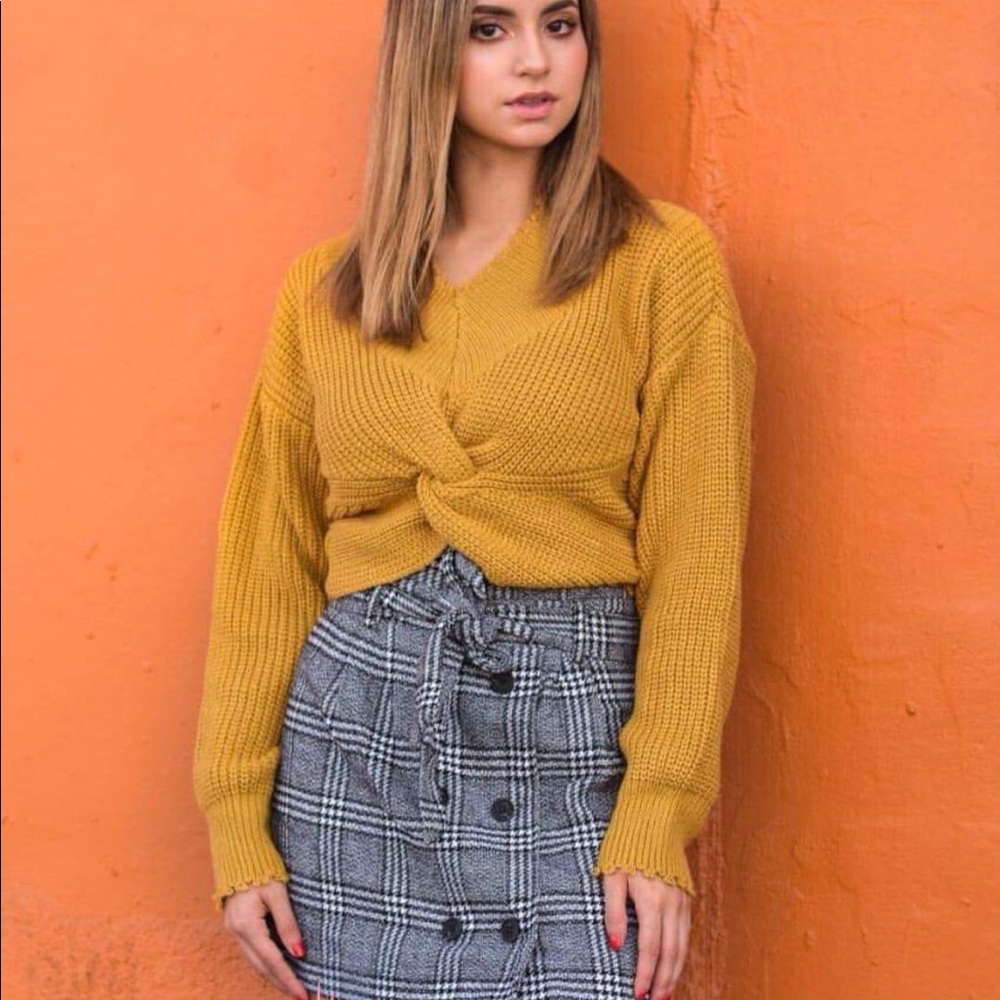 Cropped sweater